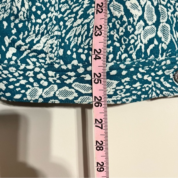 Women’s Isaac Mizrahi Live Teal Blue Patterned Snap Front Jacket Size Medium - Picture 2 of 7